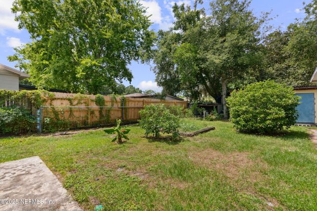 5642 BRADSHAW Street, Jacksonville, FL 32277