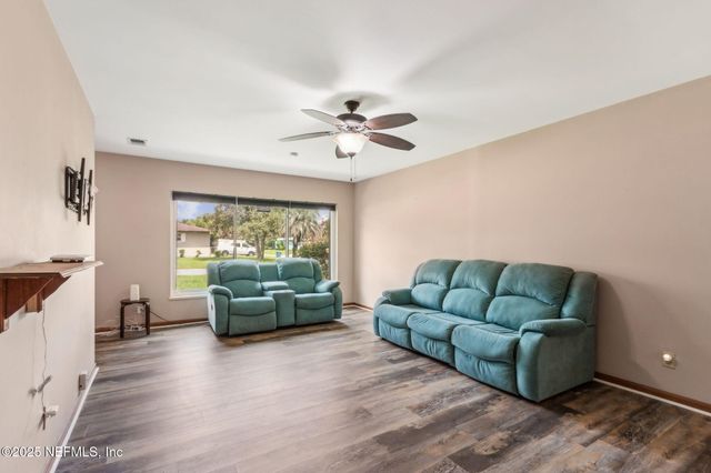 5642 BRADSHAW Street, Jacksonville, FL 32277