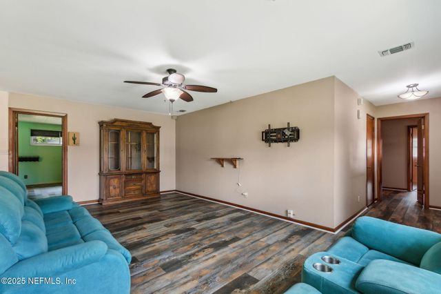 5642 BRADSHAW Street, Jacksonville, FL 32277