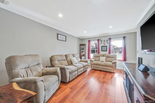 61 Arpage Drive E, Shirley, NY 11967