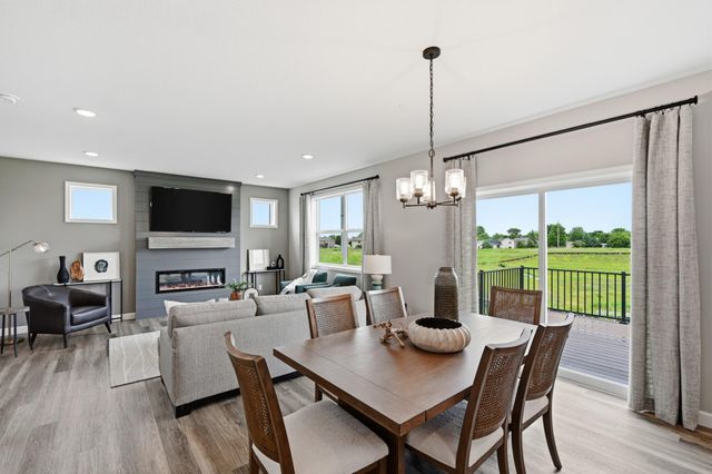 1006 E Meadowsweet Drive, River Falls, WI 54022