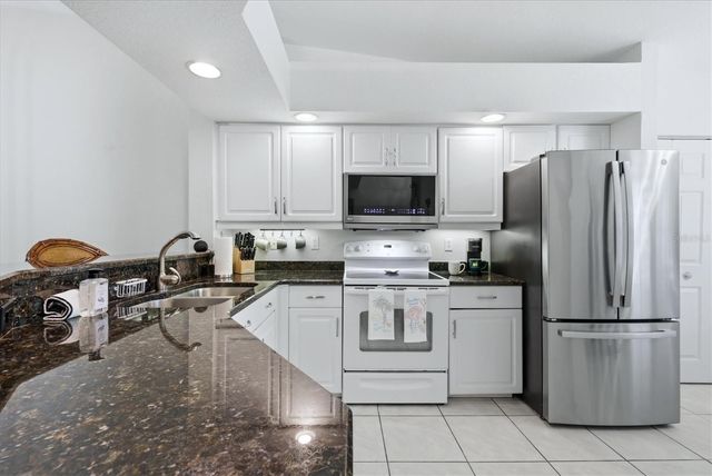 5725 GREENWOOD AVENUE 7203, North Port, FL 34287