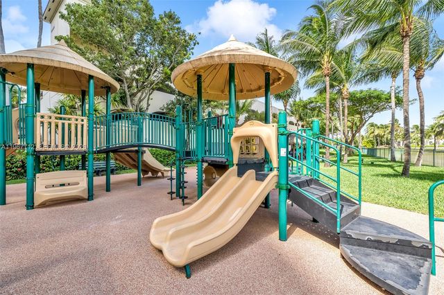 19501 W Country Club Dr 2611, Aventura, FL 33180