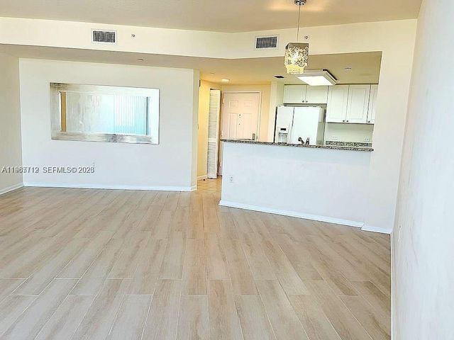 19501 W Country Club Dr 2611, Aventura, FL 33180