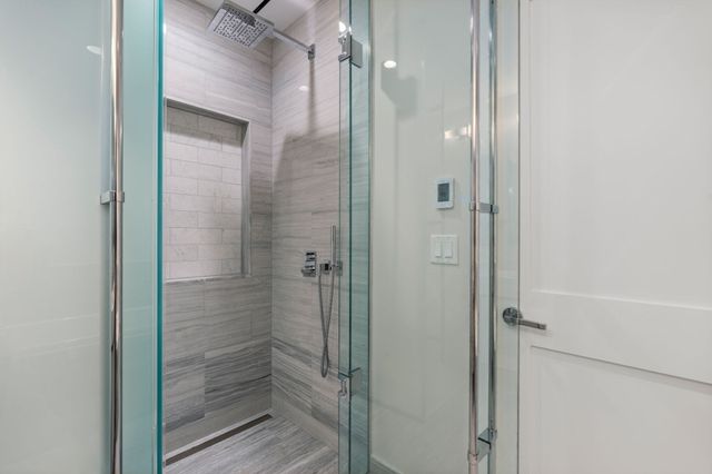 1 Dalton St 4703, Boston, MA 02115