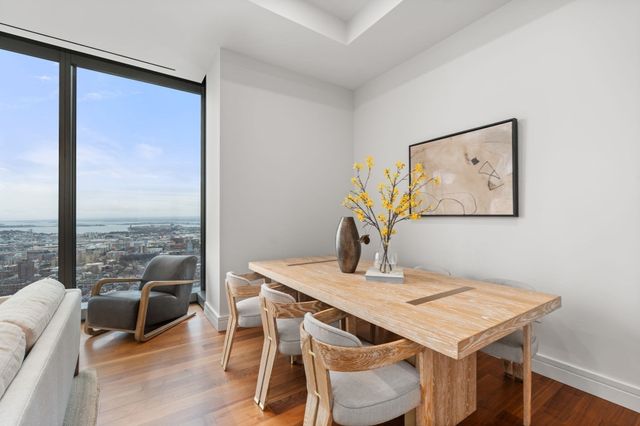 1 Dalton St 4703, Boston, MA 02115