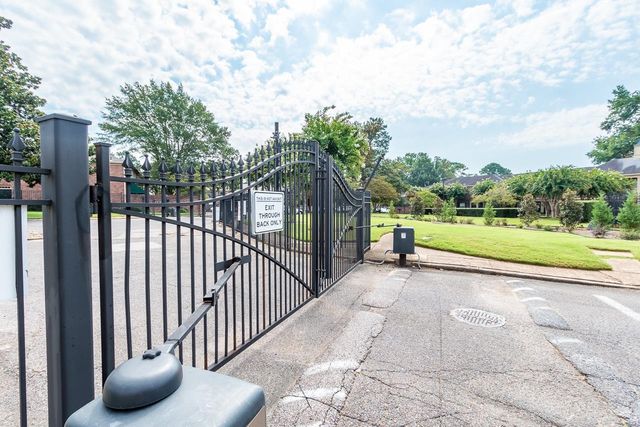 1205 Bristol Dr Apt 18, Memphis, TN 38119