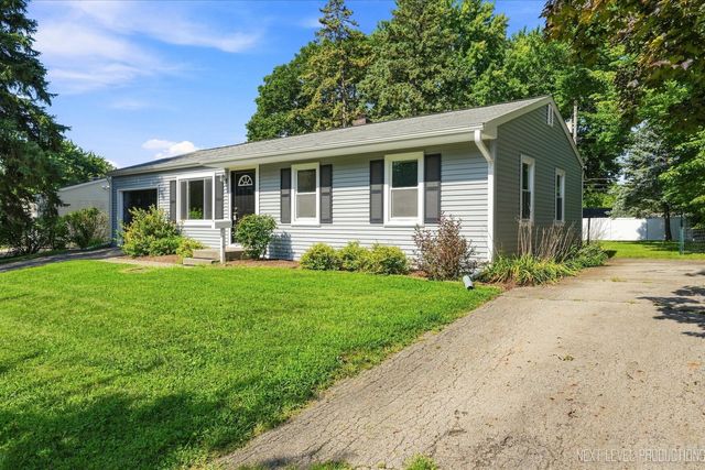 106 Ridge Lane, Geneva, IL 60134