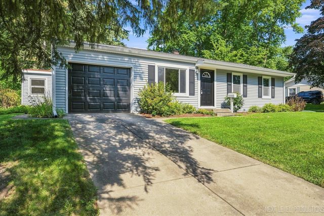 106 Ridge Lane, Geneva, IL 60134