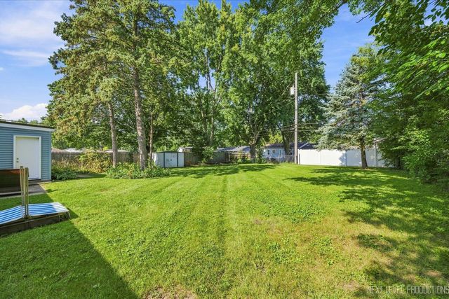 106 Ridge Lane, Geneva, IL 60134