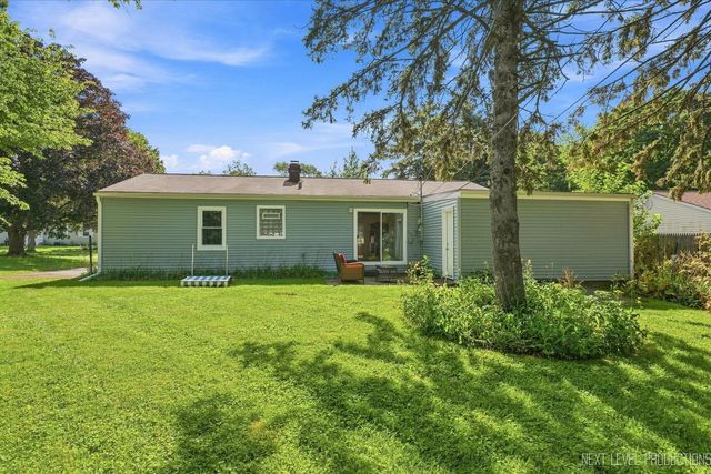 106 Ridge Lane, Geneva, IL 60134