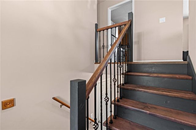805 W Royle Street, Richmond, MO 64085