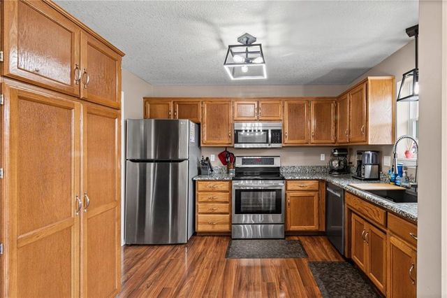805 W Royle Street, Richmond, MO 64085