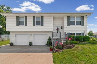 805 W Royle Street, Richmond, MO 64085
