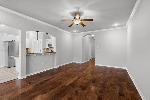 404 W Gillian Avenue, Rogers, AR 72758