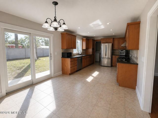 48 Morton Avenue, Monroe, NJ 08831