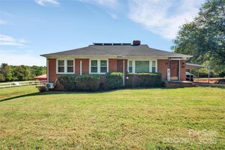 162 Wortman Drive, Hickory, NC 28601