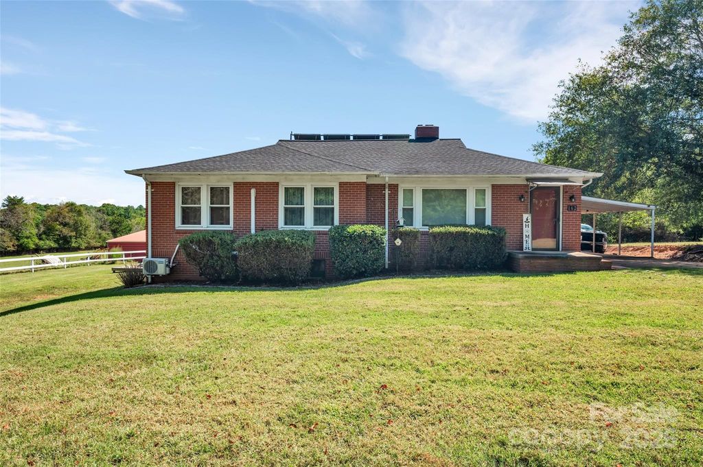 162 Wortman Drive, Hickory, NC 28601