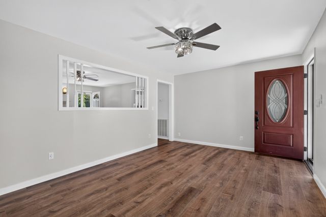 2054 Robinson Rd, Smithville, TN 37166