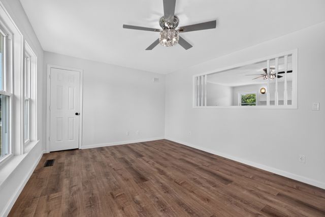 2054 Robinson Rd, Smithville, TN 37166