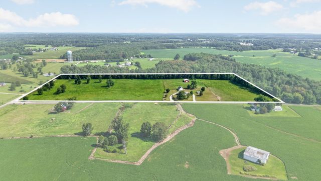 2054 Robinson Rd, Smithville, TN 37166