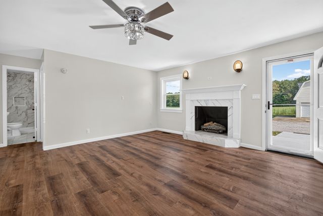 2054 Robinson Rd, Smithville, TN 37166