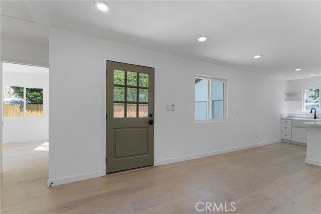 2740 S Sycamore Avenue, Los Angeles, CA 90016