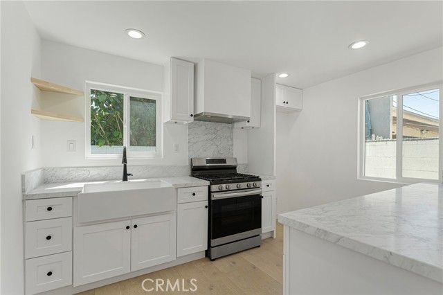 2740 S Sycamore Avenue, Los Angeles, CA 90016