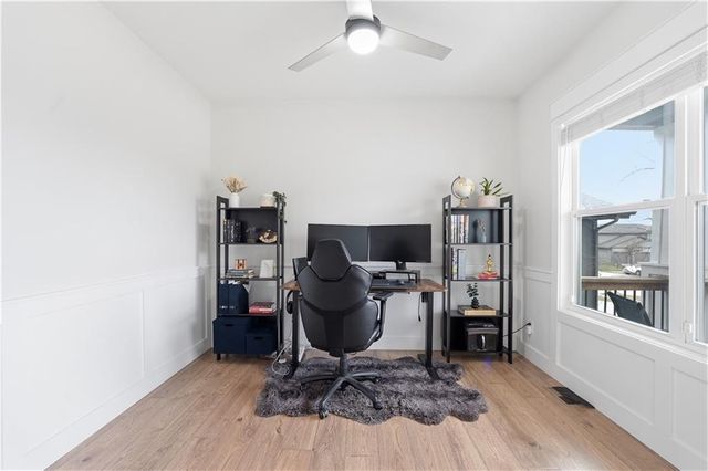 12573 S Sunray Drive, Olathe, KS 66061