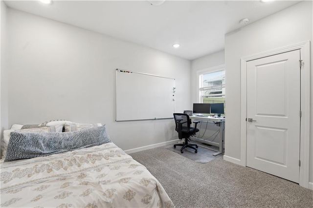 12573 S Sunray Drive, Olathe, KS 66061