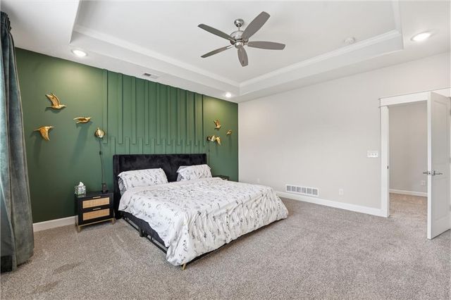 12573 S Sunray Drive, Olathe, KS 66061