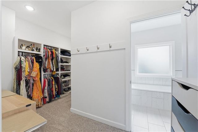 12573 S Sunray Drive, Olathe, KS 66061