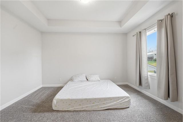 12573 S Sunray Drive, Olathe, KS 66061