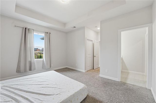 12573 S Sunray Drive, Olathe, KS 66061