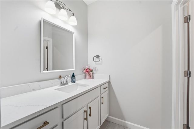 12573 S Sunray Drive, Olathe, KS 66061