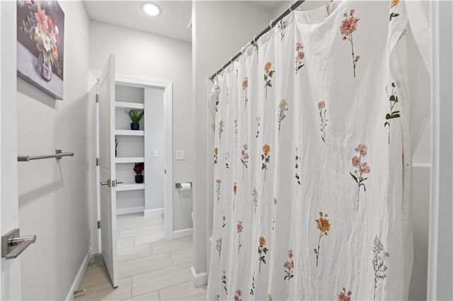 12573 S Sunray Drive, Olathe, KS 66061