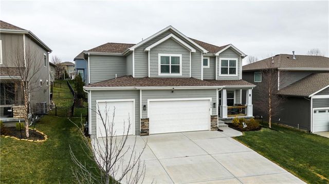 12573 S Sunray Drive, Olathe, KS 66061