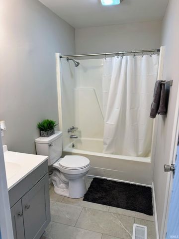 2625 Hawthorne Avenue, Evansville, IN 47714