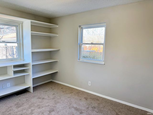 2625 Hawthorne Avenue, Evansville, IN 47714