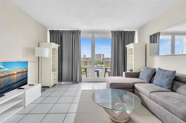3505 S Ocean Drive 804, Hollywood, FL 33019