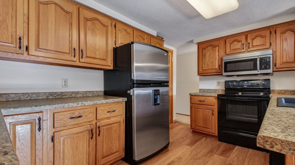 Image 5 of property listing at 815 Woodside Drive, Cornell, WI 54732