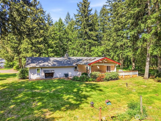 322 Country Estates Drive W, Rainier, WA 98576