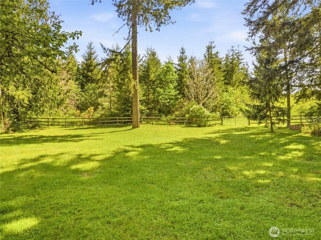 322 Country Estates Drive W, Rainier, WA 98576