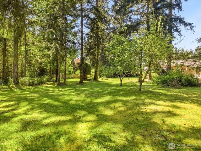 322 Country Estates Drive W, Rainier, WA 98576