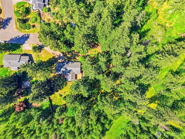 322 Country Estates Drive W, Rainier, WA 98576