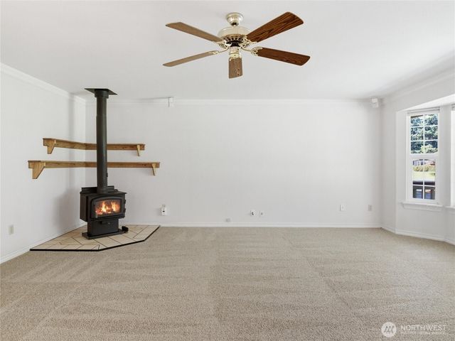 322 Country Estates Drive W, Rainier, WA 98576