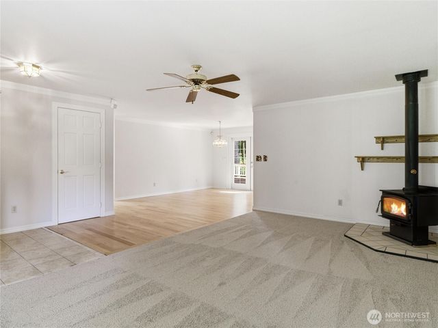 322 Country Estates Drive W, Rainier, WA 98576