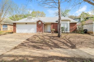 3008 Clovermeadow Drive, Fort Worth, TX 76123