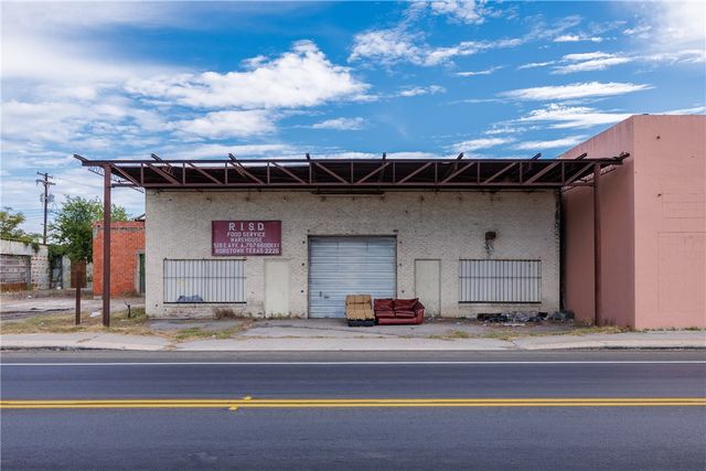 519 E Avenue A, Robstown, TX 78380