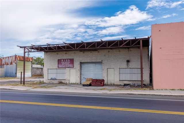 519 E Avenue A, Robstown, TX 78380